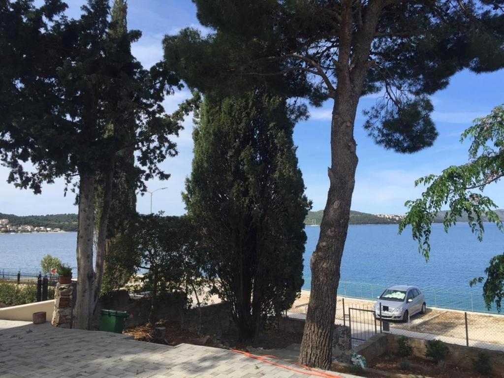 Апартаменты Cozy Place On The Beach Трогир Экстерьер фото