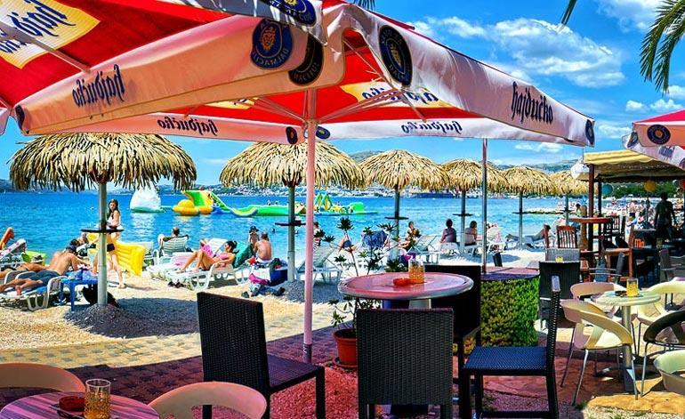 Апартаменты Cozy Place On The Beach Трогир Экстерьер фото