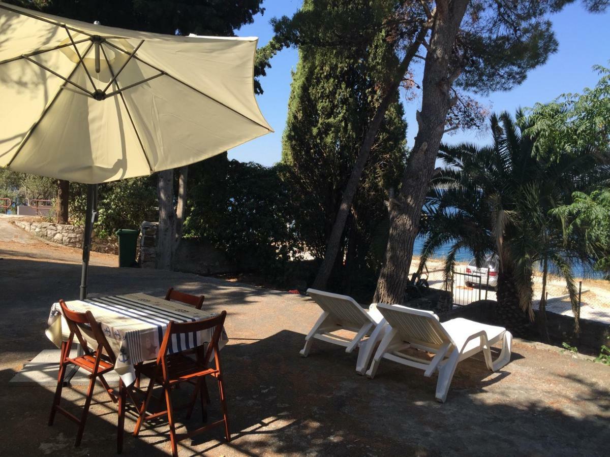 Апартаменты Cozy Place On The Beach Трогир Экстерьер фото